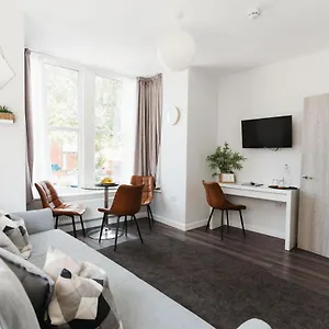 https://design-suites-lytham.hotelsin-chester.com